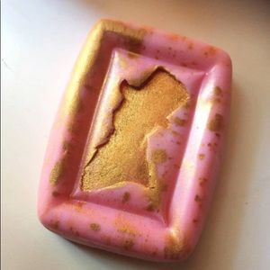 Dandizetta Soap